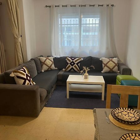 에사우이라 Moja House 아파트 외부 사진